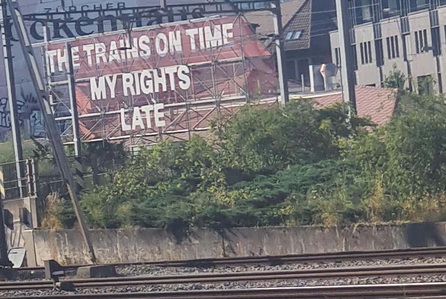 Anyone know what this banner close to Zürich HB is referencing?