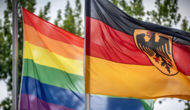 Berlin: Verteidigungsministerium hisst Regenbogenflagge als Zeichen für LGBTQ