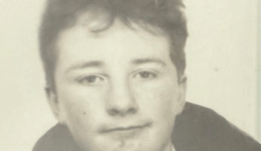 A young Stevey Nolan plotting to divide the country so he can eat all the crisps.