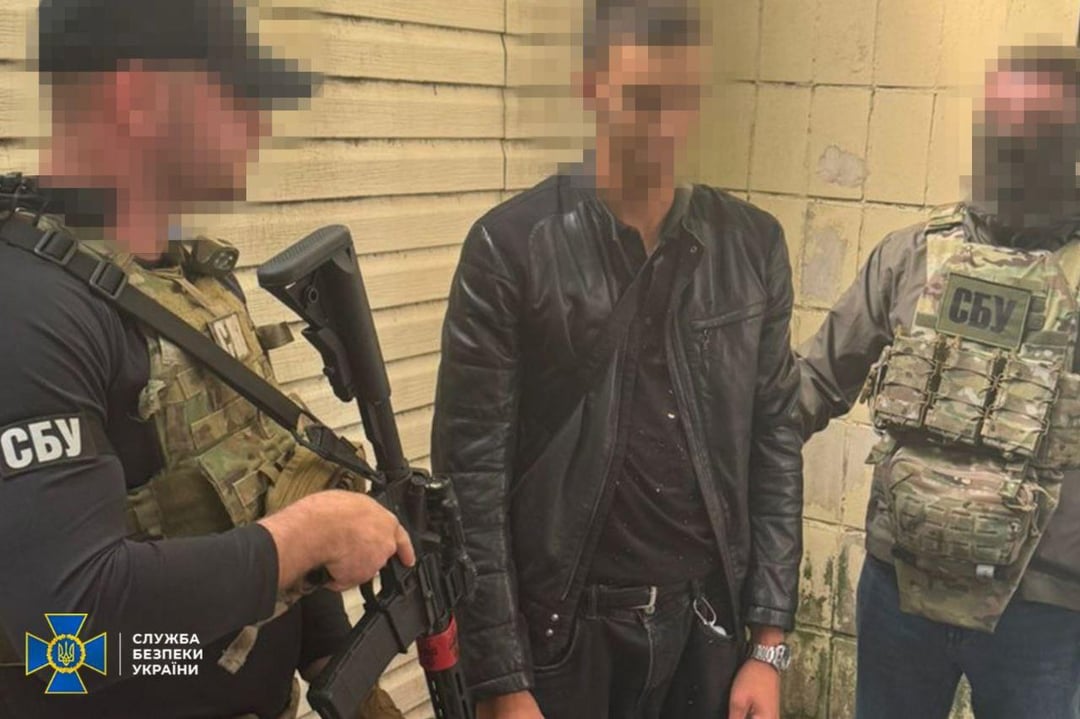 SBU detained a 17 year old Kyiv student who provided coordinates of AFU headquarters, energy infrastructure, and air defenses in Kyiv to the FSB. He was recruited by the FSB via telegram and promised money.