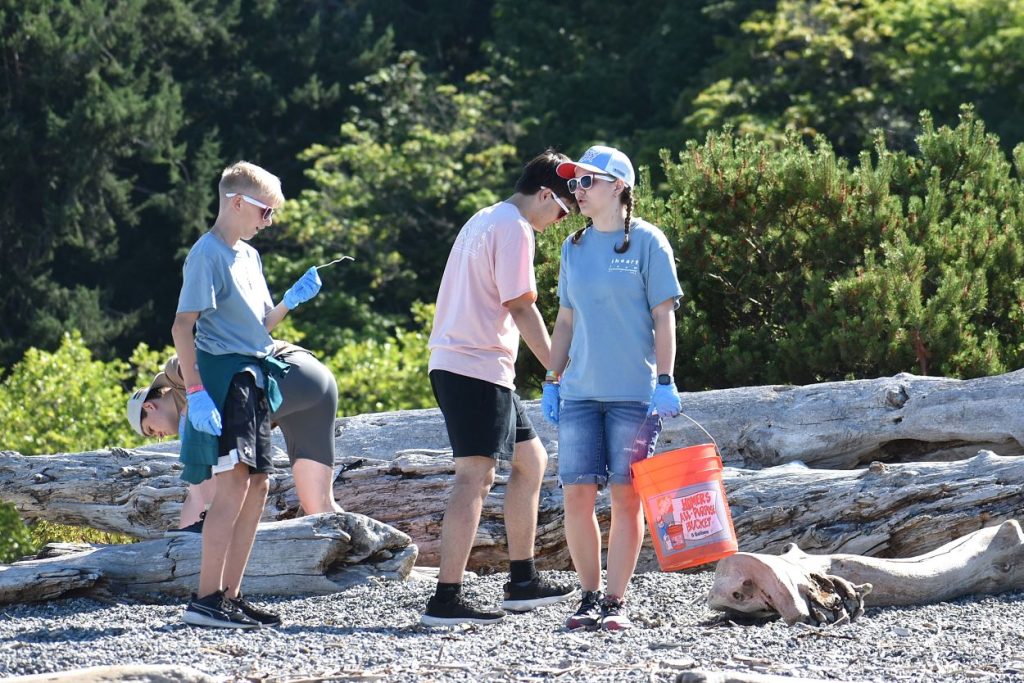 Youth beach cleanup