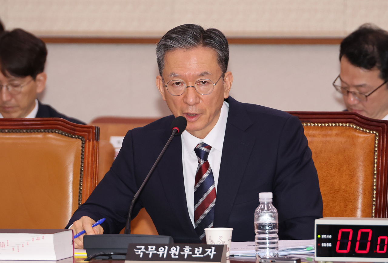 Democratic Party of Korea Rep. Jung Sung-ho speaks at a hearing on his nomination as justice minister Wednesday. Yonhap