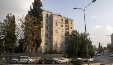 Jerusalem tenants worried they will lose their homes, businesses fight to secure land