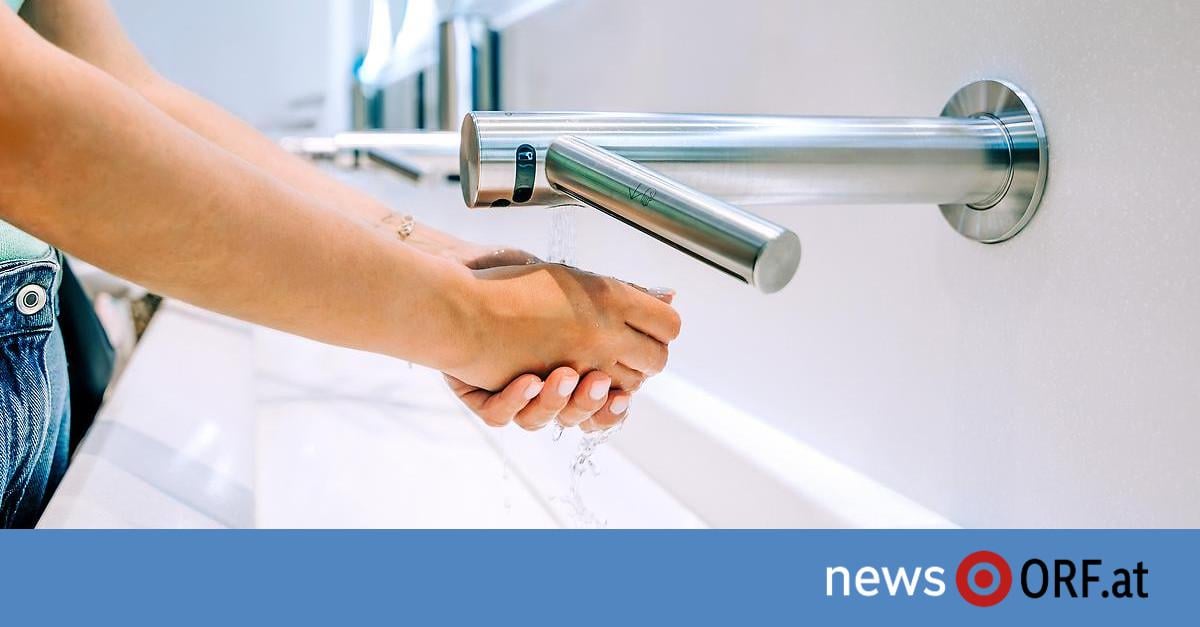 Studie in Spital: Fast Hälfte wäscht nach WC nicht die Hände - Im Rahmen einer Studie der britischen Universität von Surrey haben in einer dänischen Klinik 43,7 Prozent der Toilettengänger nicht nach der Notdurft das Waschbecken benutzt.