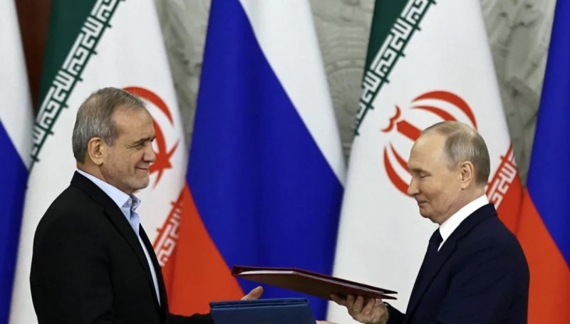 Putin urges Iran to accept zero-enrichment deal with the US, report says