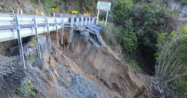 Crews give tour of storm-damaged Tākaka Hill road