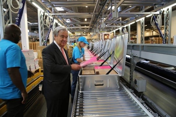 Secretary-General António Guterres (centre) visited a United Nations Children’s Fund (UNICEF) warehouse in Copenhagen, the world’s largest humanitarian warehouse today