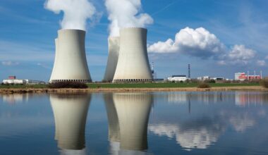 Czech Republic Joins SMR Race—Rolls-Royce SMR and ČEZ Deal Signals Nuclear Energy Surge • Carbon Credits