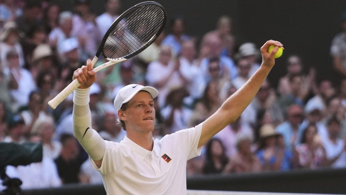 Sinner zdolal Djokoviča a postúpil do finále Wimbledonu