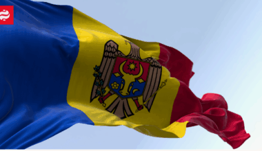Video of bribing protesters at a pro-Russian rally in Chisinau on July 26 | Ukrainian News