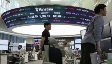 Most Asian markets down as Fed holds and Trump announces fresh tariffs