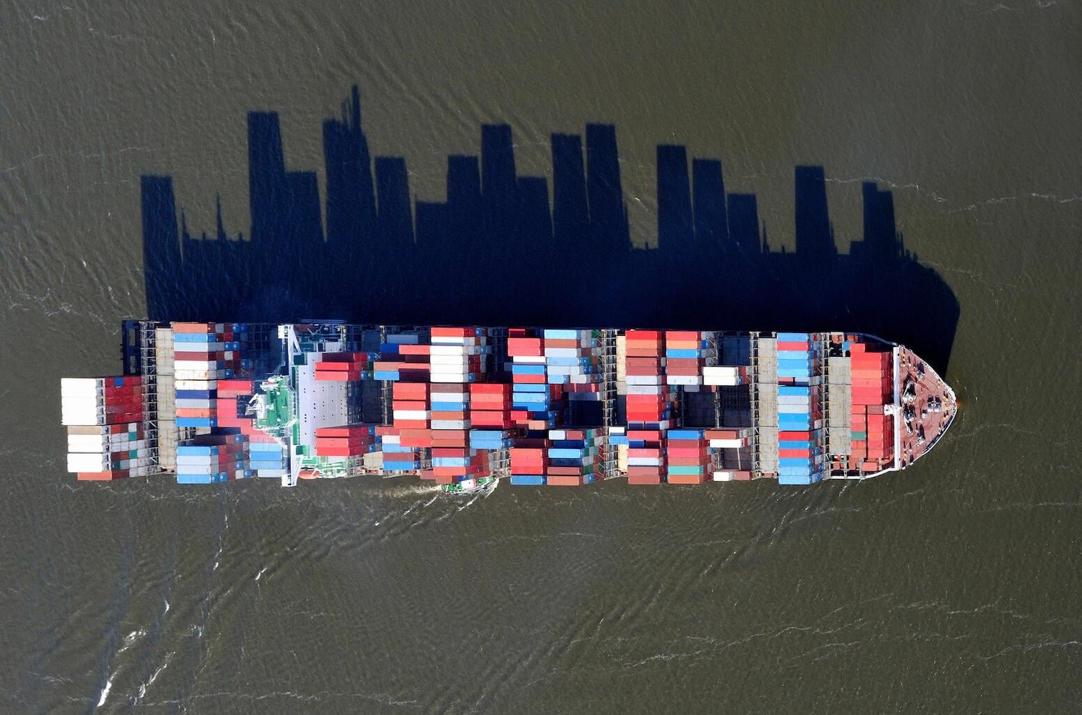 China's clean energy exports are avoiding an extra 220 million tons of CO2 emissions each year