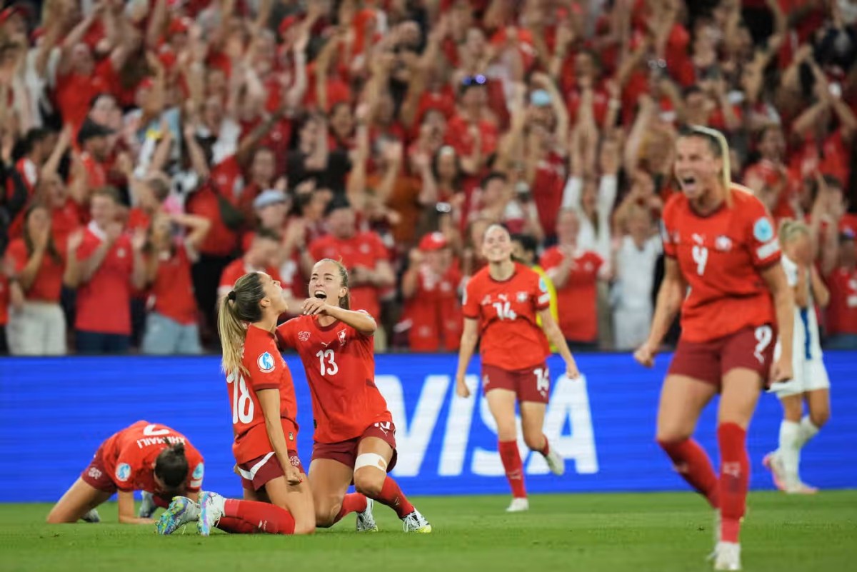 Finland v Switzerland, Norway v Iceland