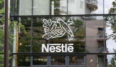Scandale des eaux en bouteille : le siège de Nestlé perquisitionné