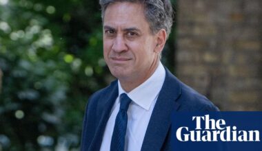 Ed Miliband abandons plan to charge less for electricity in Scotland