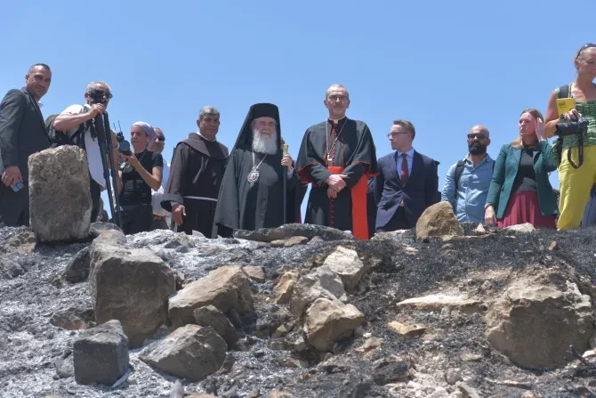Jerusalem church heads visit Taybeh in the West Bank: Christians’ presence in the Holy Land is at risk 