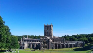 📍St David's and St Justinianus