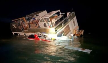 Two people, dog rescued from sinking houseboat north of Auckland