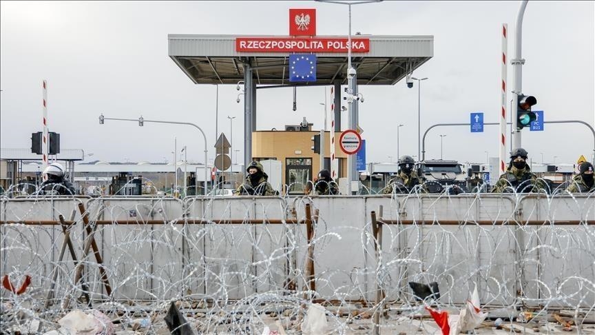 Poland lodges protest with Belarus after Molotov cocktail attack on border