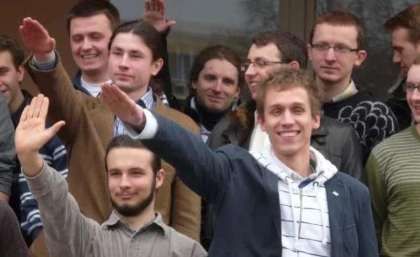 jak coś to ci sami goście chcą reparacji wojennych od niemiec