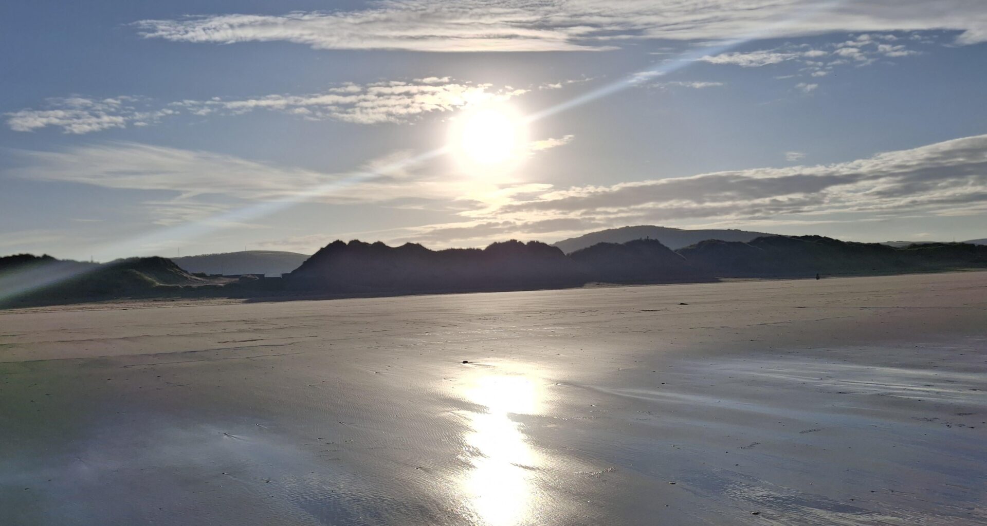Sunrise. Baglan Bay Beach.