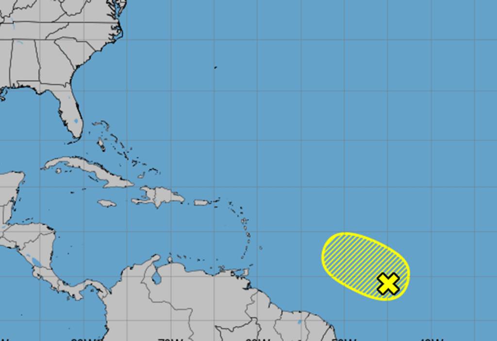 Hurricane center tracks Atlantic tropical wave with chance to develop – Orlando Sentinel