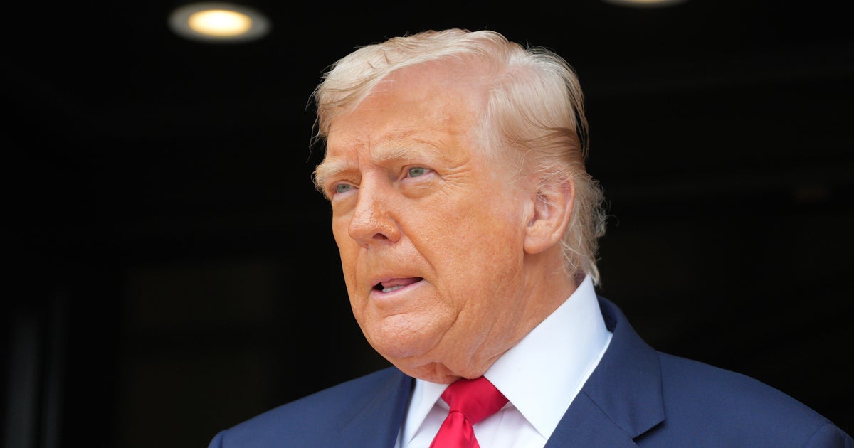 Trump says he's shortening deadline for Putin to reach Russia-Ukraine ceasefire to just 10 or 12 days