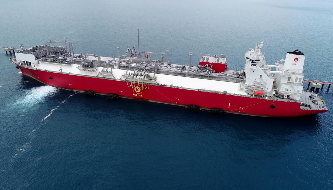 Türkiye loans floating LNG terminal to Egypt for first overseas operation