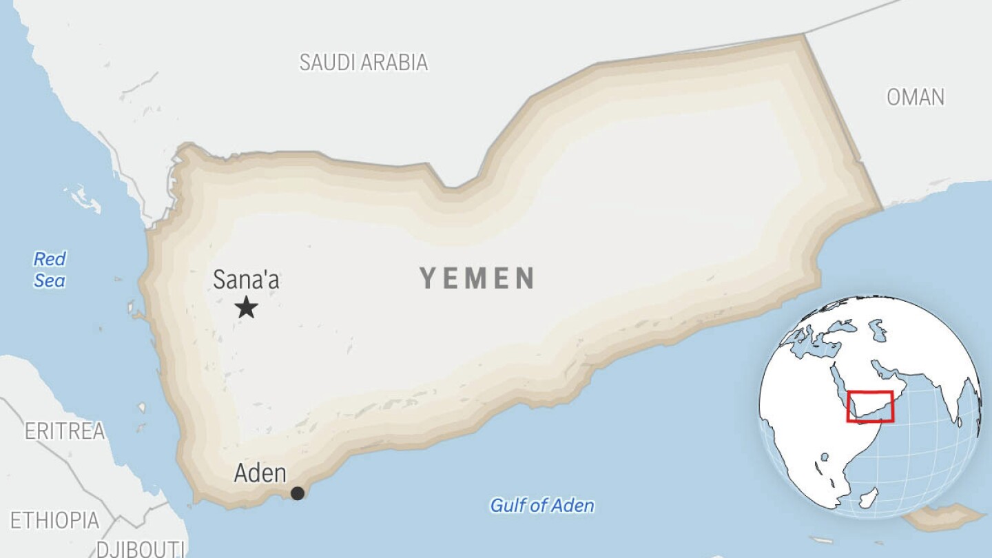 Crew abandons ship attacked in Red Sea