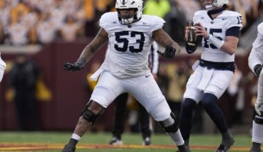 Trump signs executive order seeking to clarify college athletes' employment status