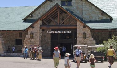 Historic Grand Canyon lodge destroyed by wildfire, official says