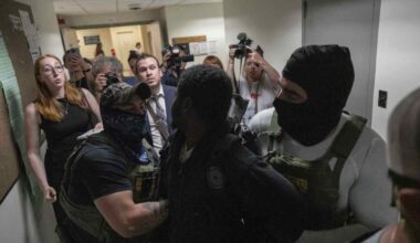 Lawsuit seeks to stop ICE agents from arresting migrants at immigration courts