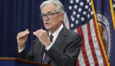 Fed leaves interest rates unchanged despite Trump demands
