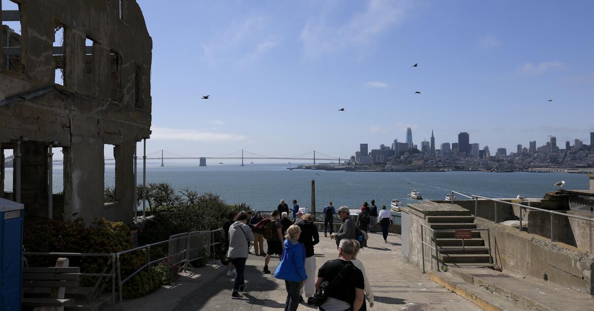 Feds prep to reopen Alcatraz. 'Stupidest initiative yet,' critics say