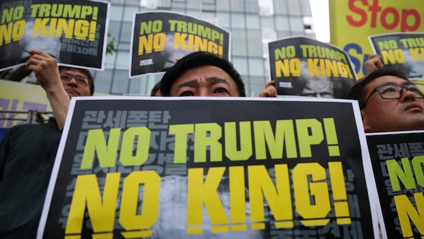 U.S. extends trade deal with Mexico, sets tariffs for South Korea and Brazil as Trump's deadline nears