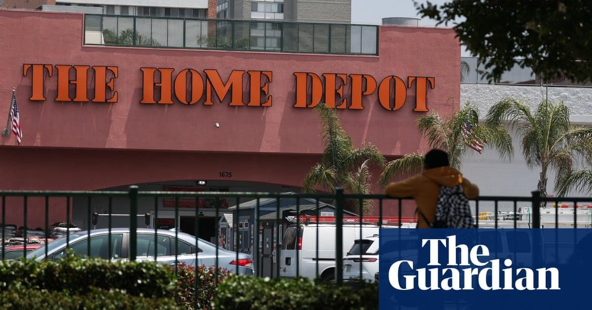 US man arrested while filming Home Depot ICE raid sues government for $1m