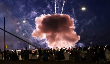 Vier Schwerverletzte bei Feuerwerk auf Düsseldorfer Rheinkirmes - Nachrichten