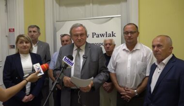 Senator Pawlak podsumowuje rok w Senacie. - Telewizja Kujawy Włocławek - Media i Aktualności