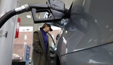 After landmark youth climate settlement, Hawaii releases zero emissions plan