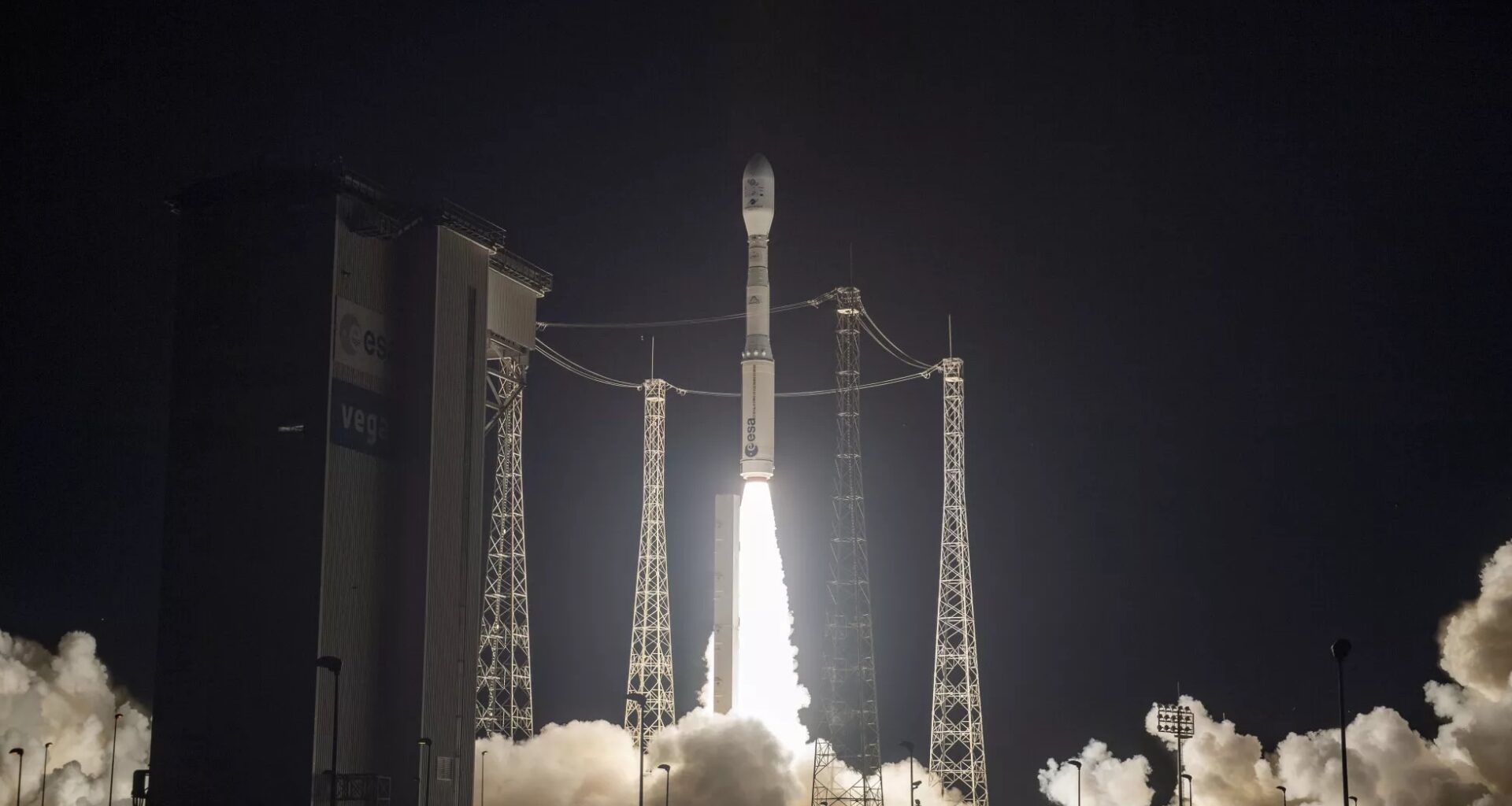 Vega launches Earth science, imaging spacecraft