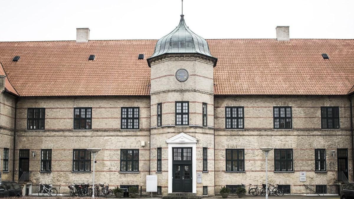 Indlagt var alene om kritik af 'sindssygeanstalt'. Nu afslører gamle breve, at tingene ikke gik efter bogen på Jydske Asyl