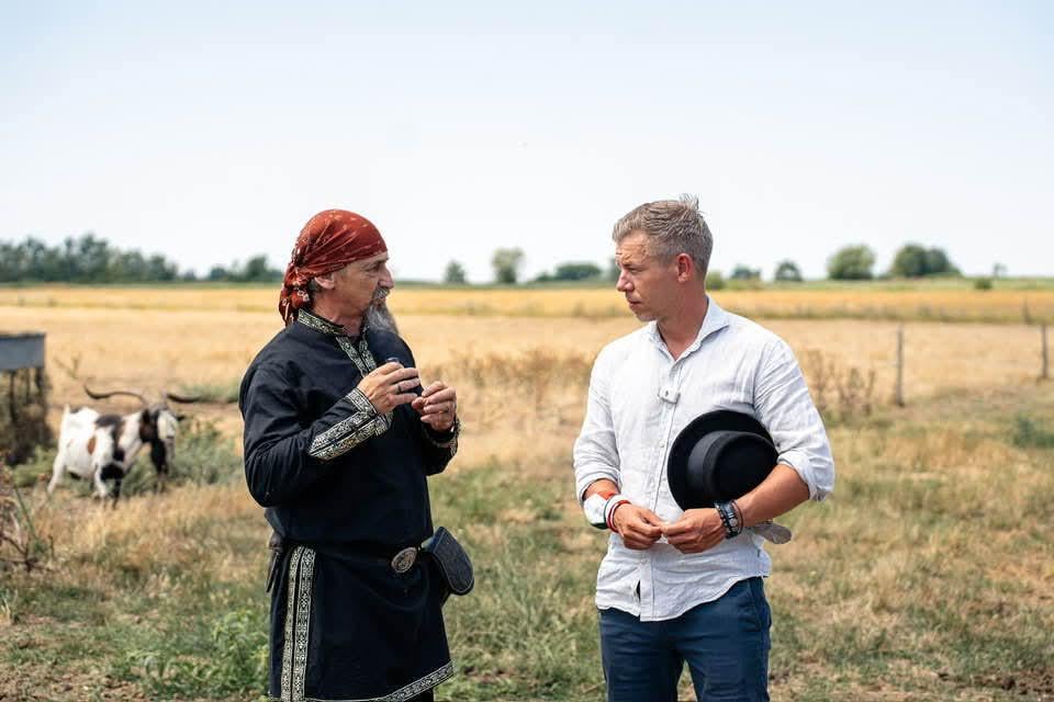 Photo of Péter Magyar from his ongoing tour in Hungary