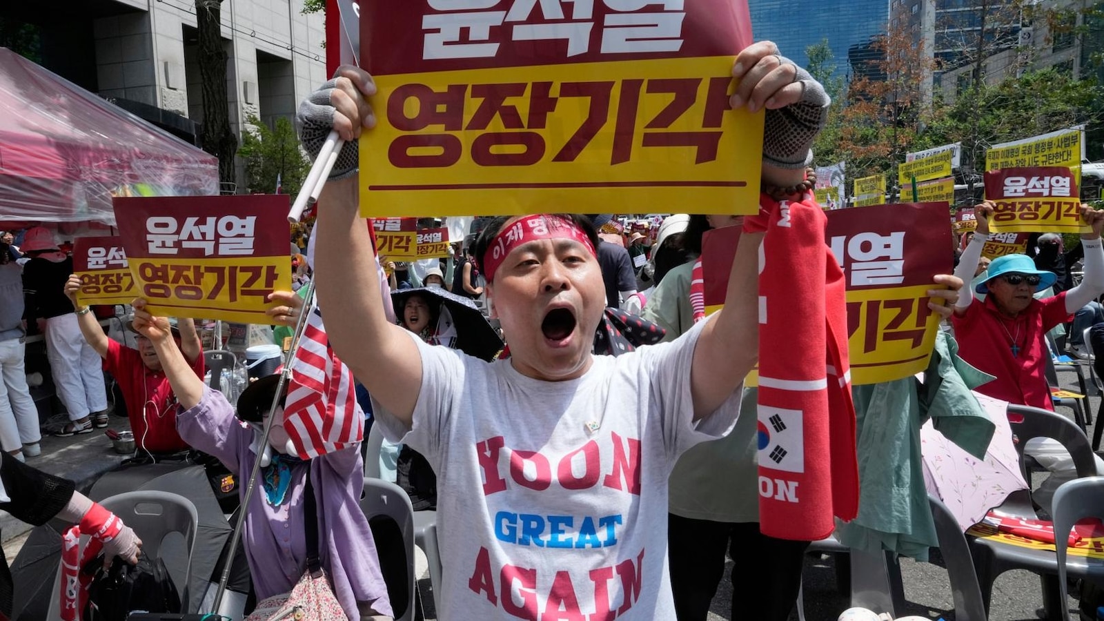 What ex-South Korean leader Yoon faces following his new arrest over martial law