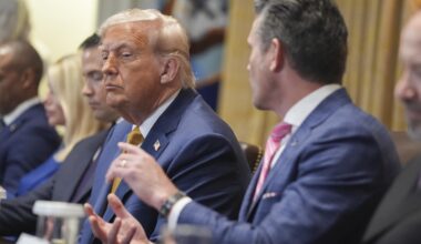 Donald Trump caught "flat-footed" by Pentagon's Ukraine weapons pause