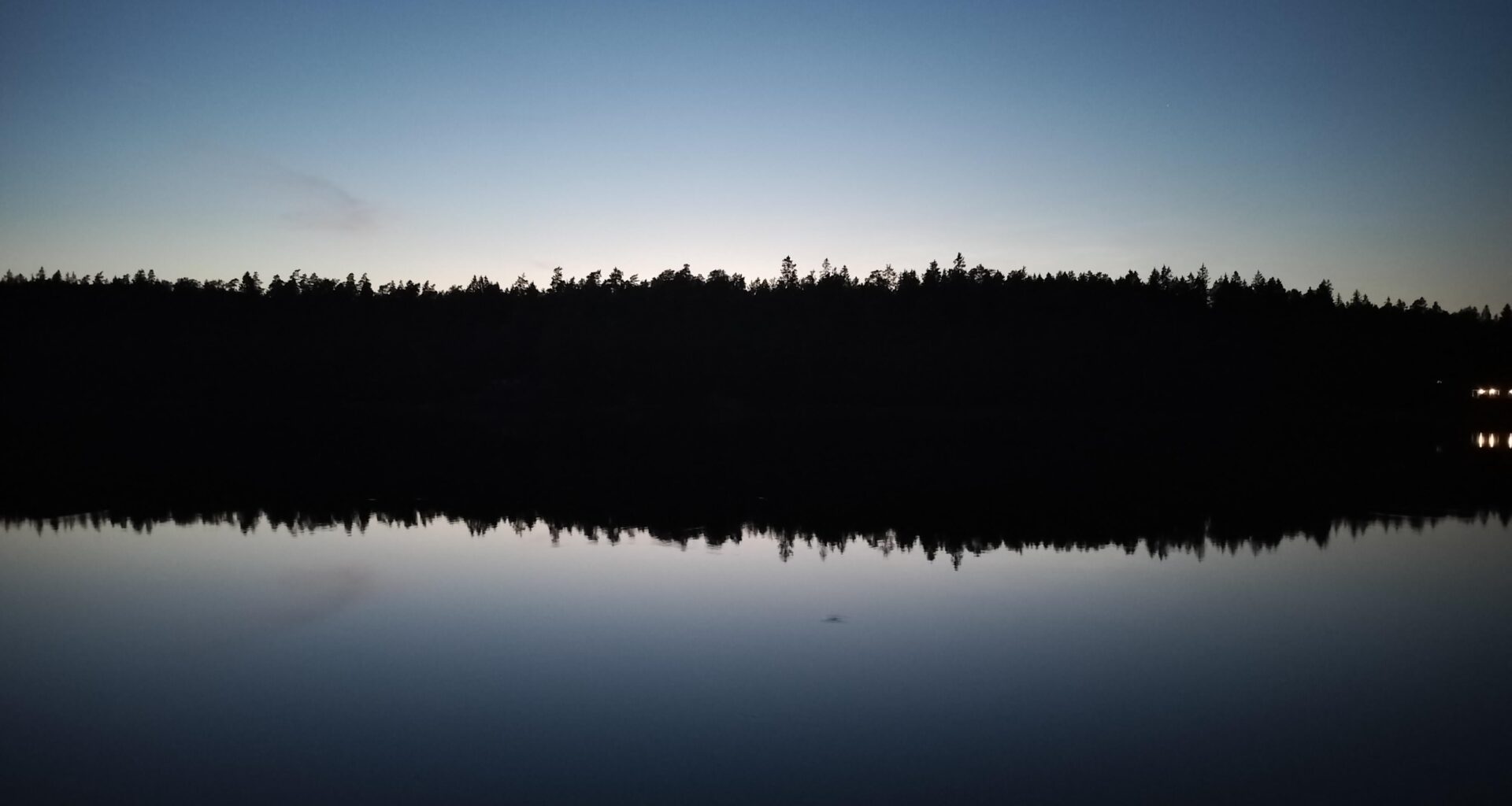 En sommarkväll i Sverige.