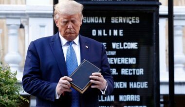 Christians Are Starting to Revolt Against Trump’s Fake Religion: Theologian
