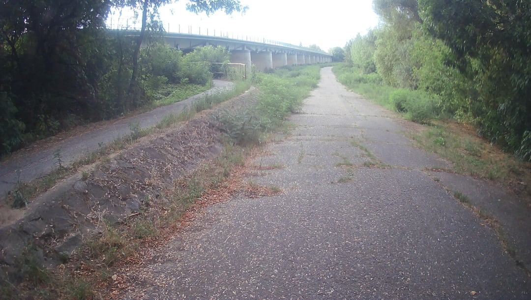 [Pictures] Szolnok, Hungary oddies 2/2