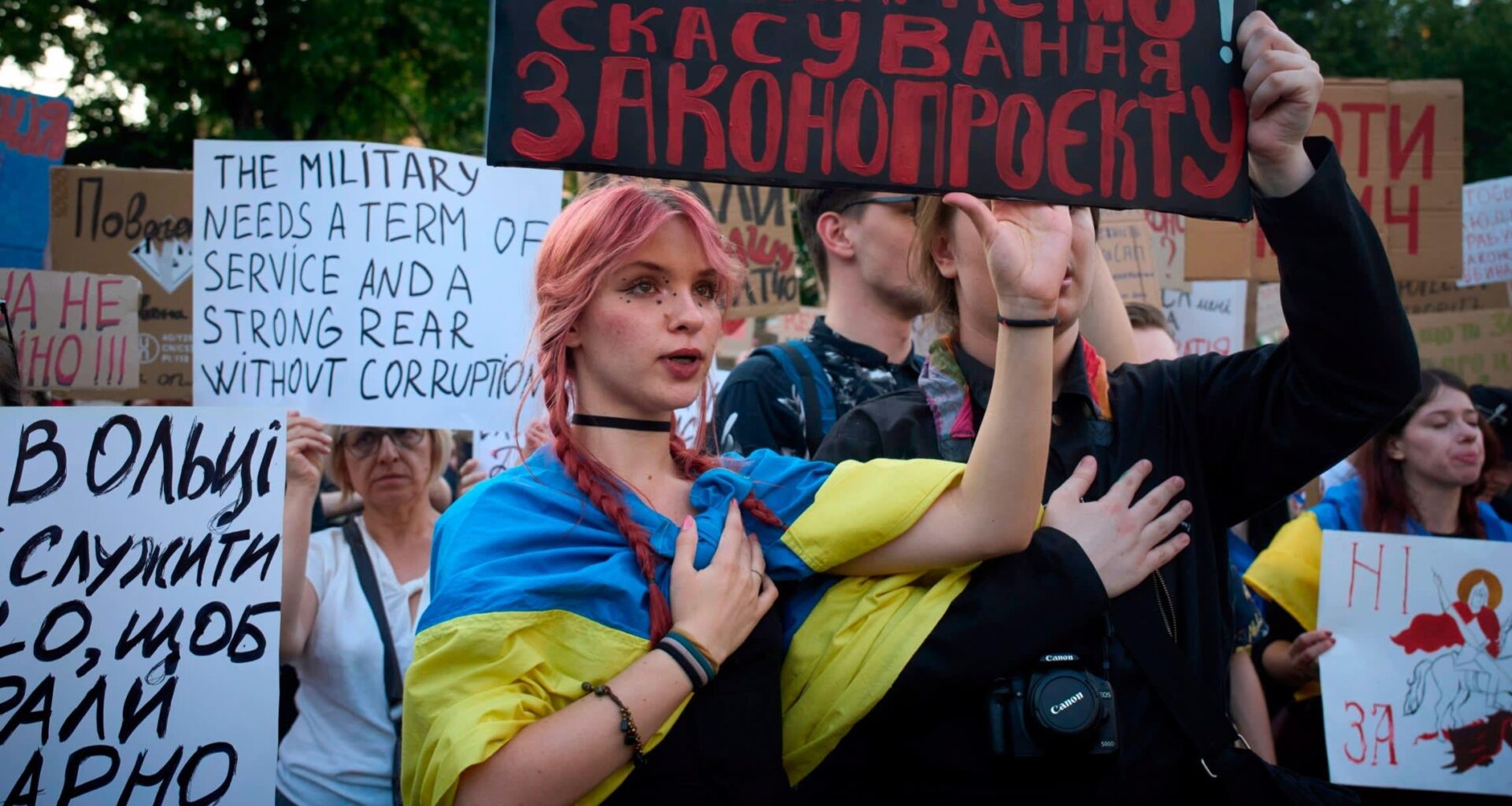 Zelenskyy MPs fearing prosecution refuse to vote on bill that restores independence of anti-corruption agencies.
