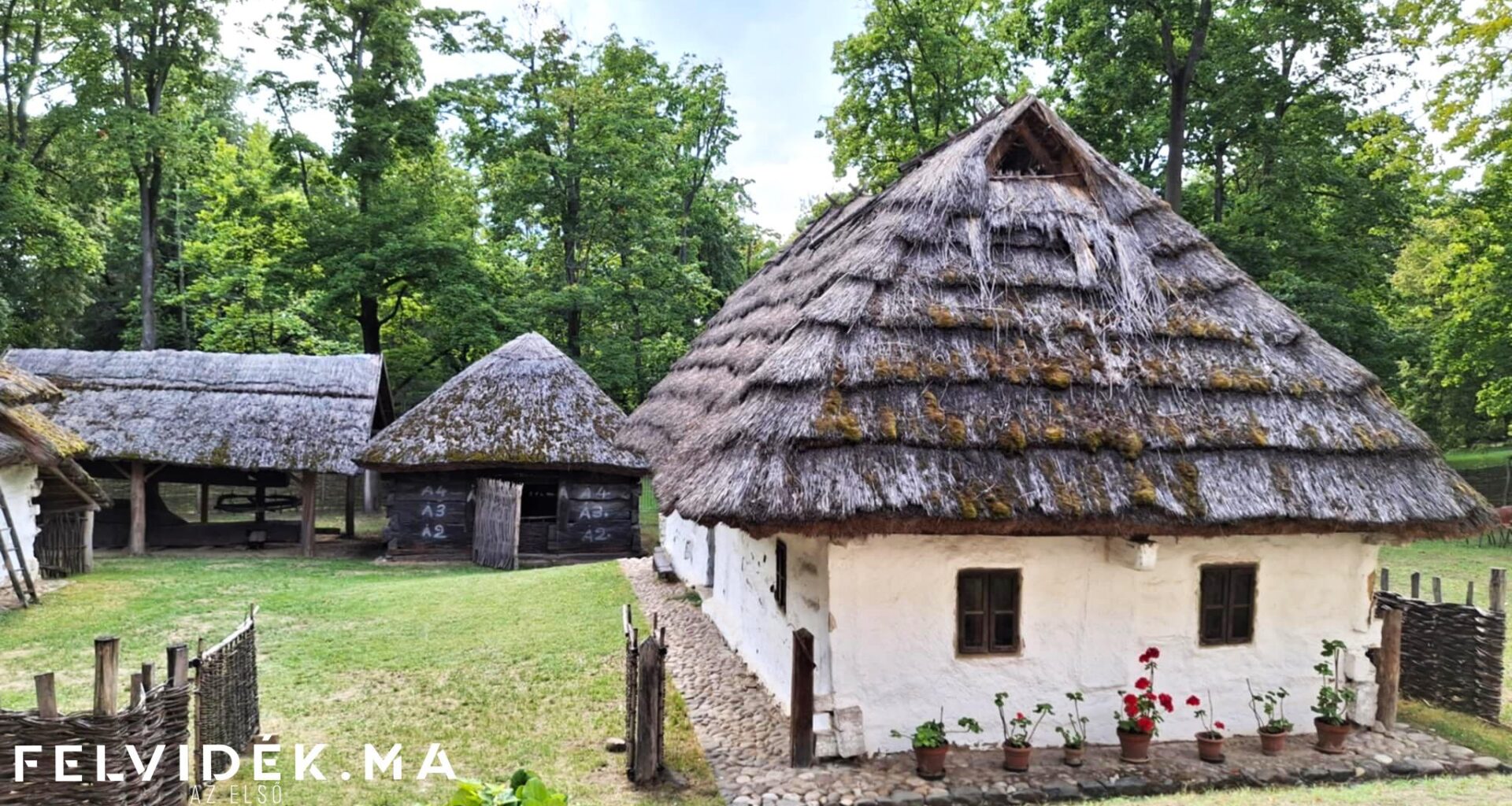 A palócok életterét mutatja be Magyarország első skanzenje – Felvidék.ma