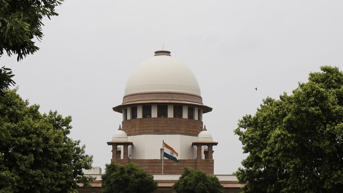 Supreme Court seeks Centre, States response on PIL over ‘Detention’ of Bengali-speaking migrant workers